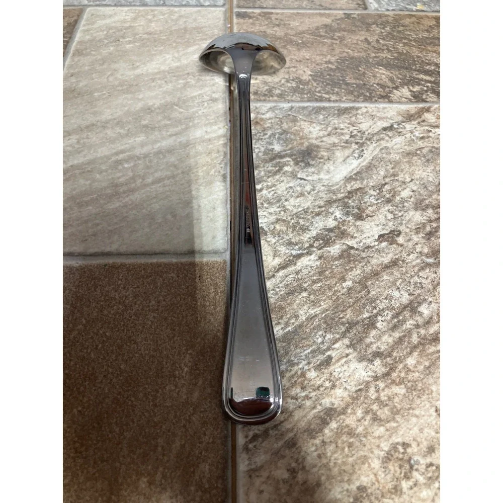Oneida Stainless Steel Gravy Ladle Fluted Handle Silver Serving Spoon 7.25 inch